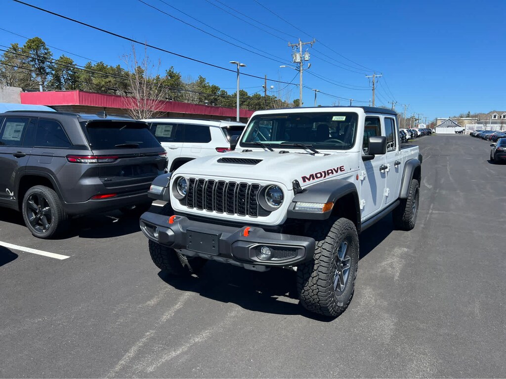 New 2024 Jeep Gladiator MOJAVE 4X4 for Sale Hyannis, MA Premier Cape