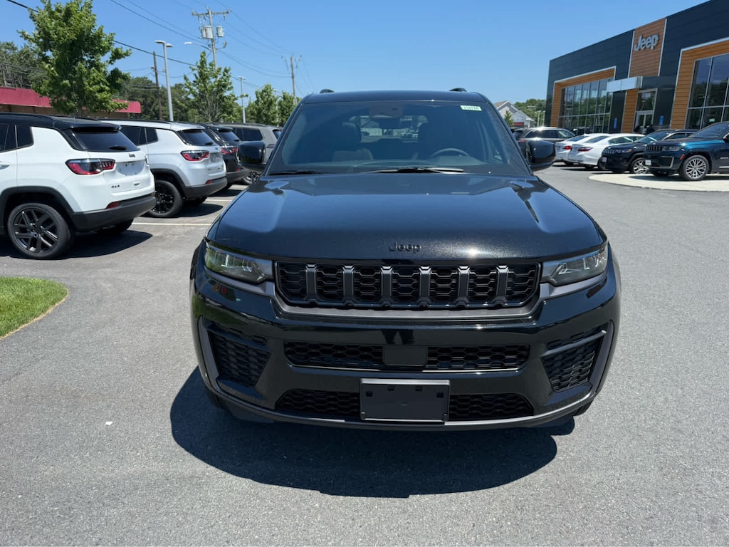 New 2026 Jeep Grand Cherokee LAREDO ALTITUDE 4X4 Sport Utility
