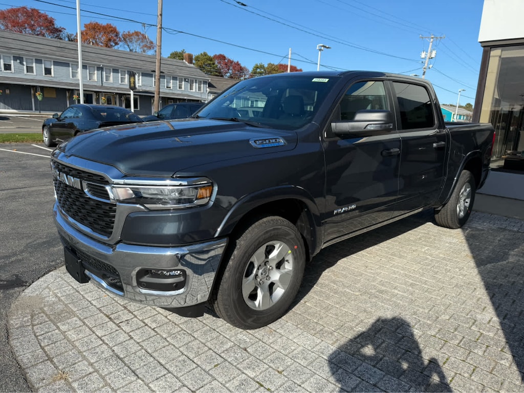 New 2026 Ram 1500 BIG HORN CREW CAB 4X4 5'7 BOX Pickup