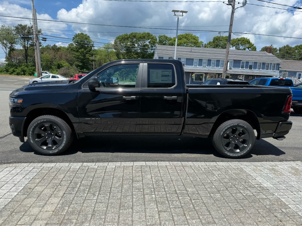 New 2026 Ram 1500 EXPRESS QUAD CAB 4X4 6'4 BOX Pickup