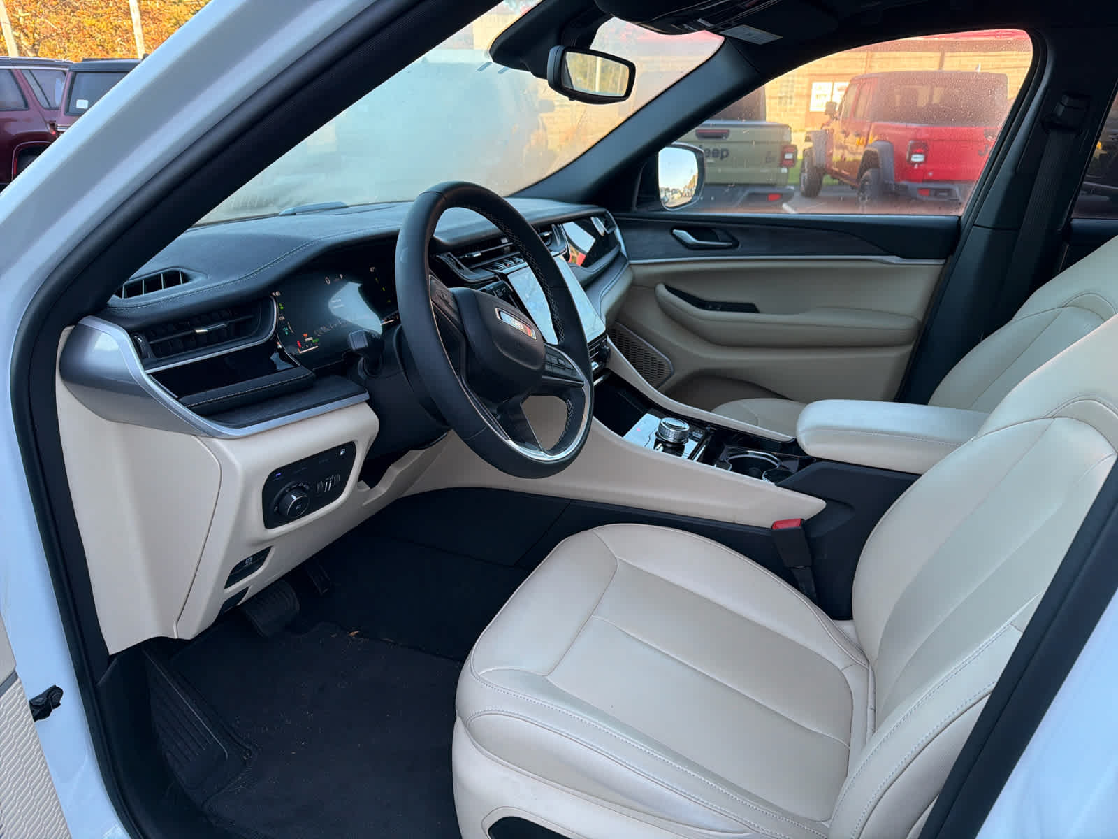 2023 Jeep Cherokee 4xe photo 3