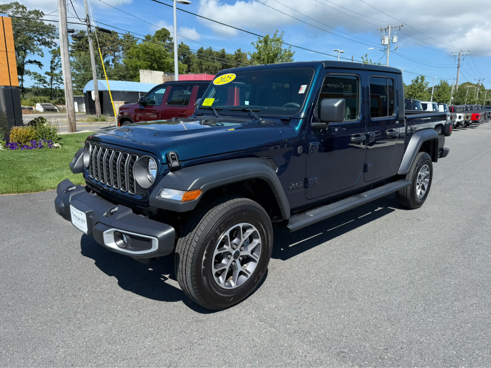 2025 Jeep Gladiator Sport S photo 3