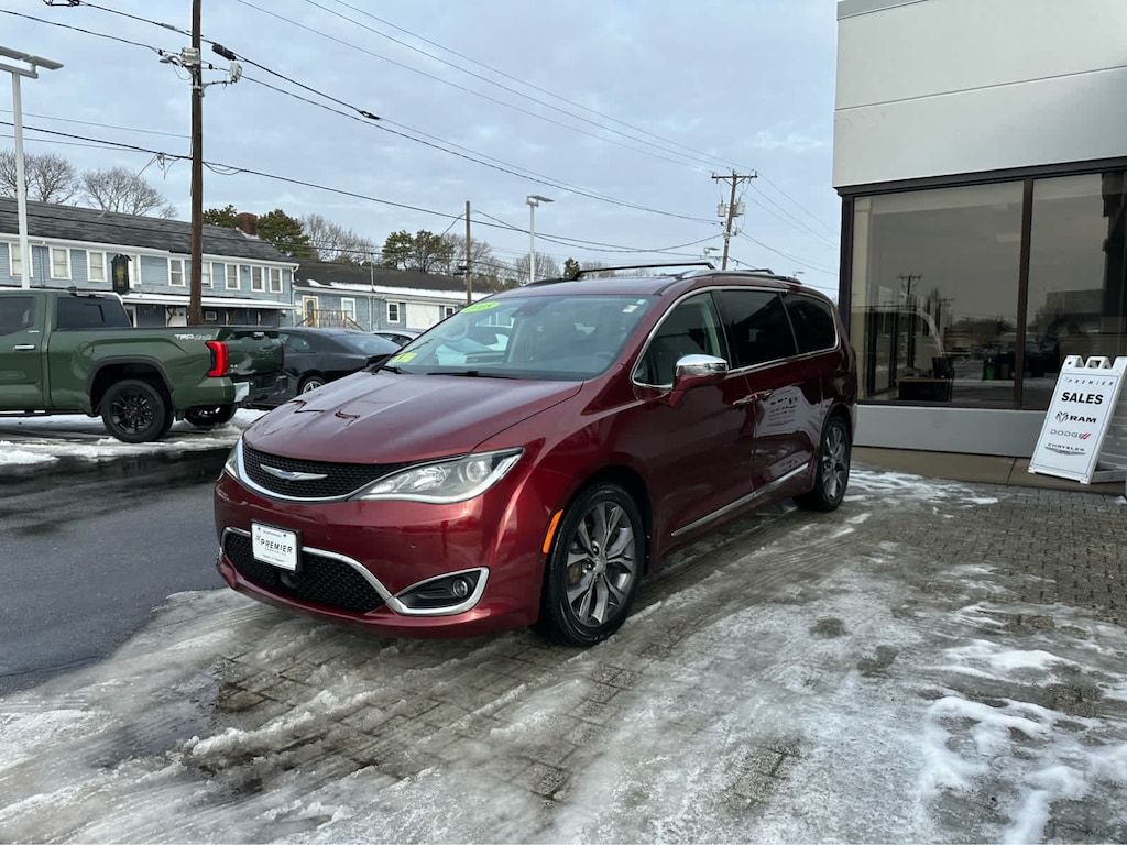 Used 2018 Chrysler Pacifica Limited Van
