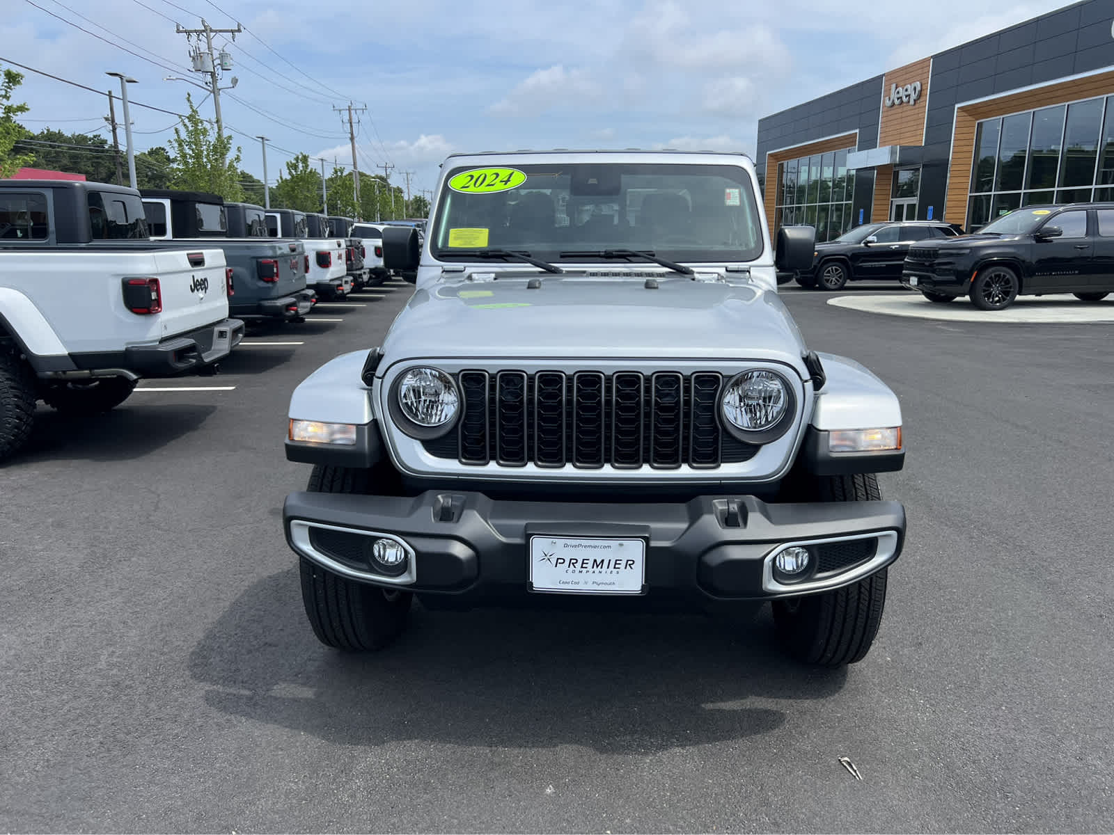 Used 2024 Jeep Gladiator Sport S with VIN 1C6HJTAG0RL102561 for sale in Hyannis, MA