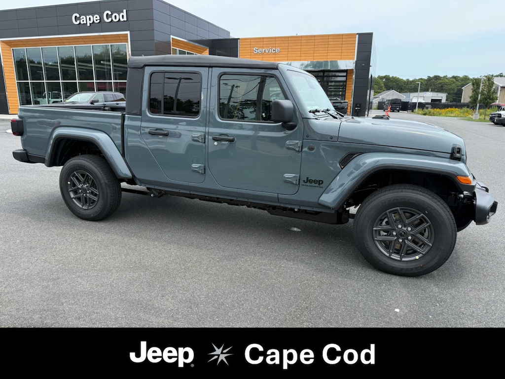 New 2026 Jeep Gladiator SPORT S 4X4 Pickup