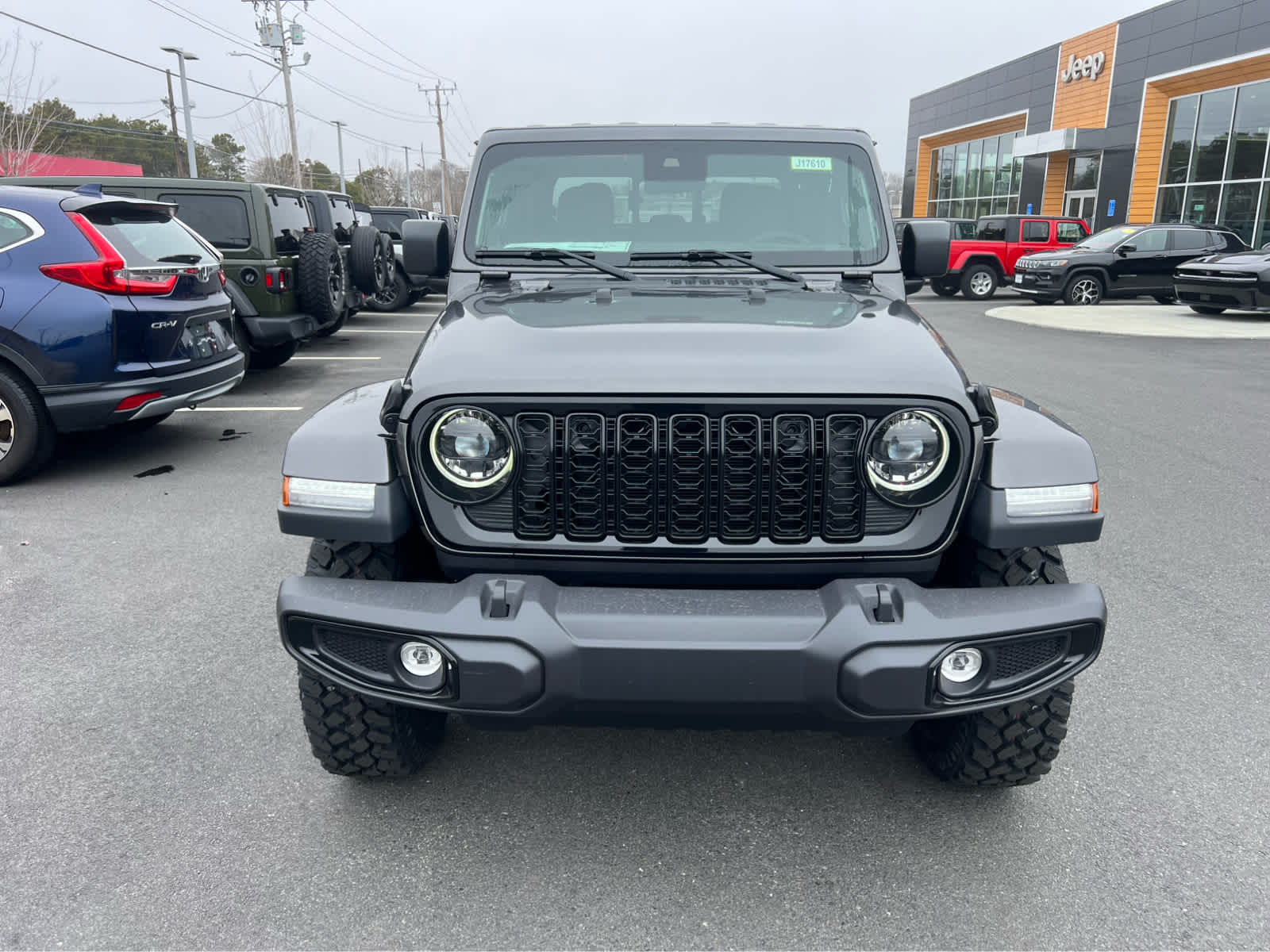2025 Jeep Gladiator Willys photo 2