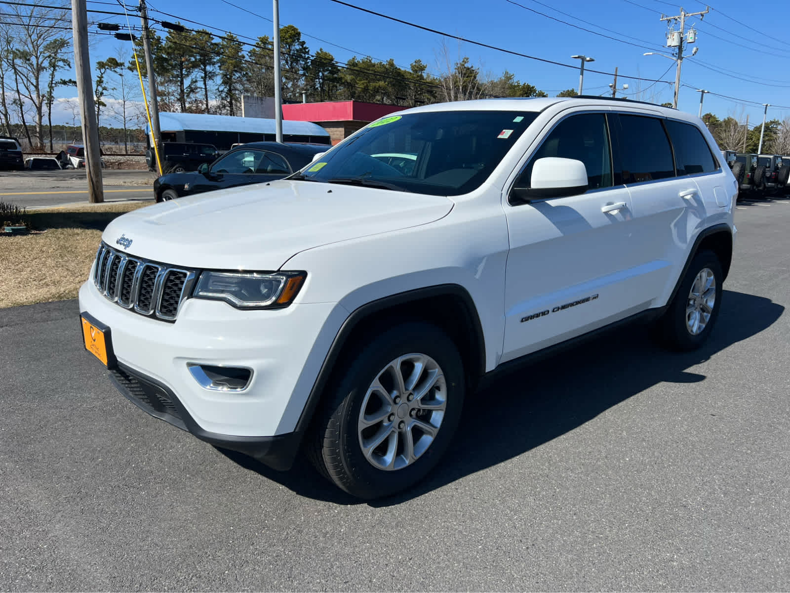 2022 Jeep Grand Cherokee Laredo X photo 3