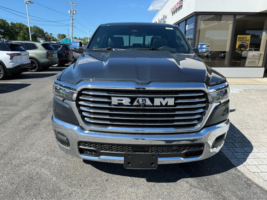 New 2026 Ram 1500 LARAMIE CREW CAB 4X4 5'7 BOX Pickup