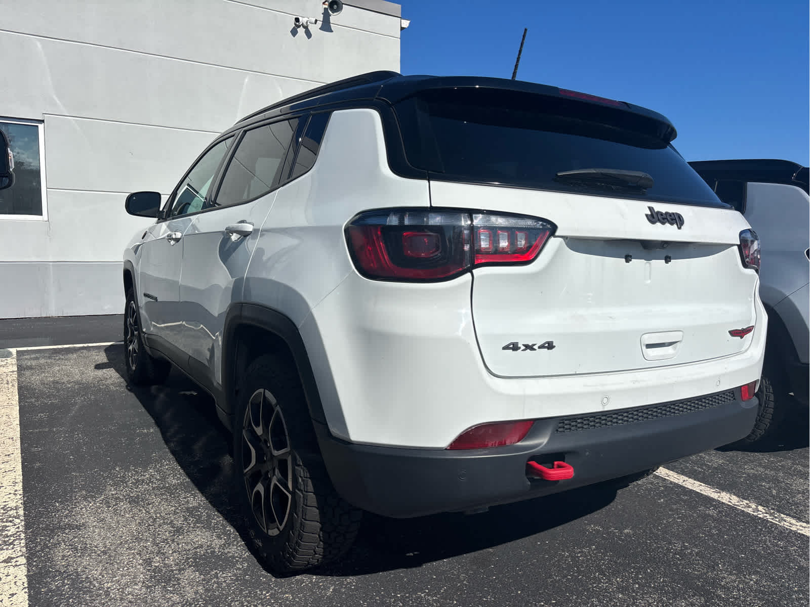 2024 Jeep Compass Trailhawk photo 3