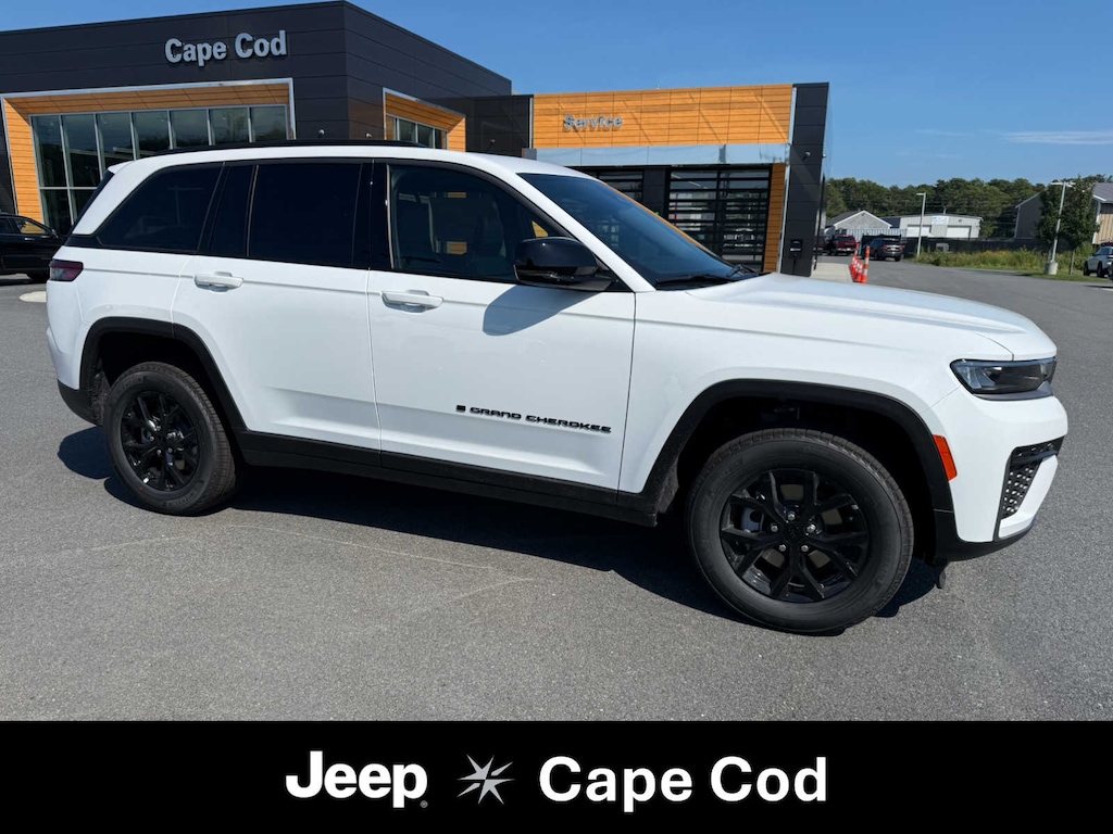 New 2026 Jeep Grand Cherokee LAREDO ALTITUDE 4X4 Sport Utility