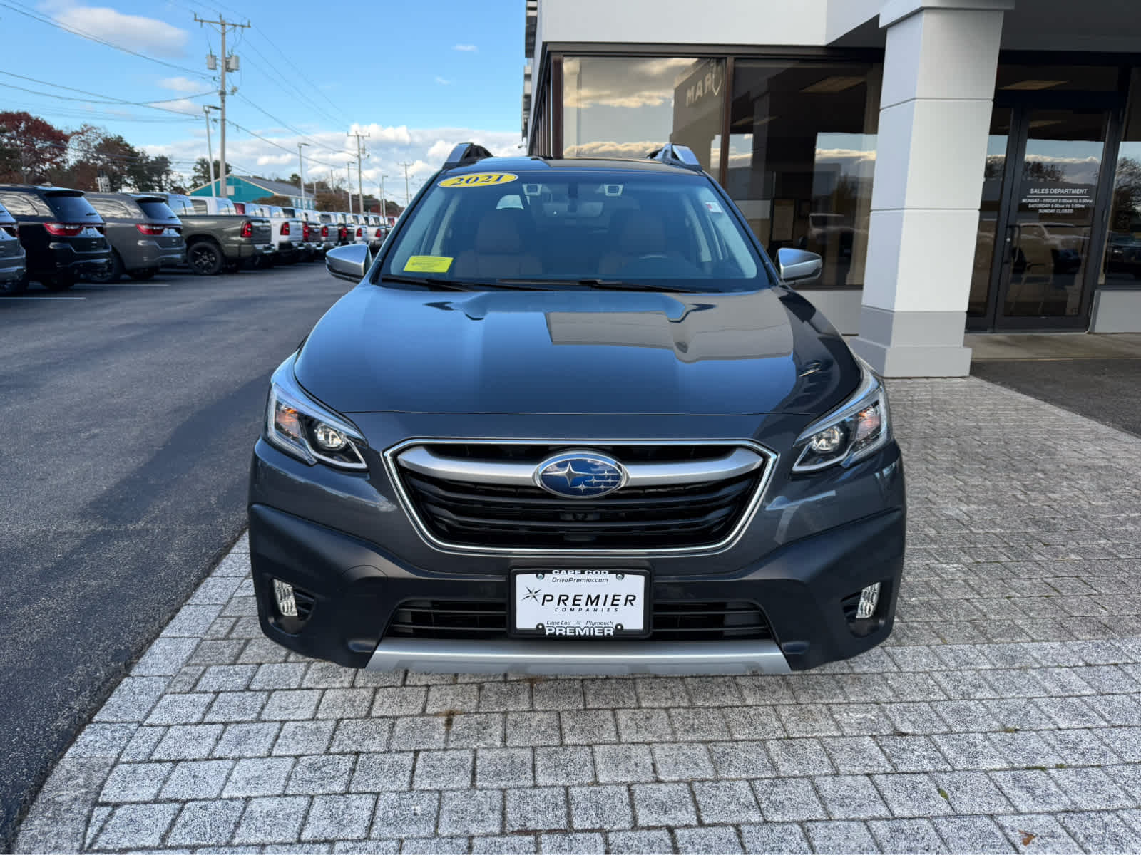 2021 Subaru Outback Touring XT photo 2