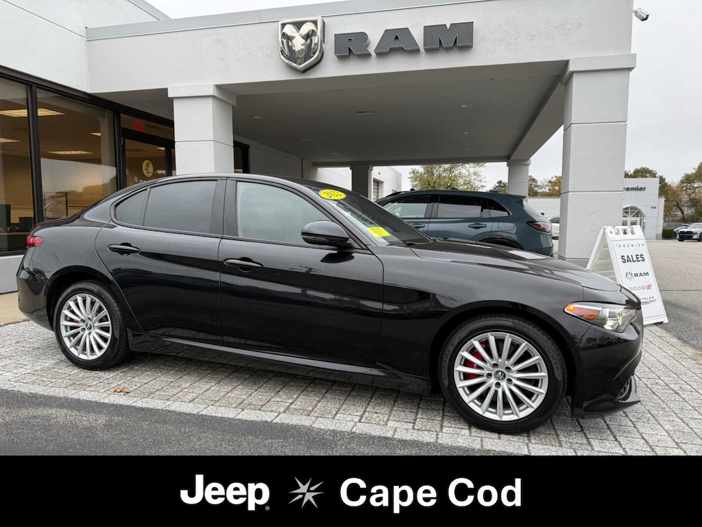Used 2022 Alfa Romeo Giulia  Sedan