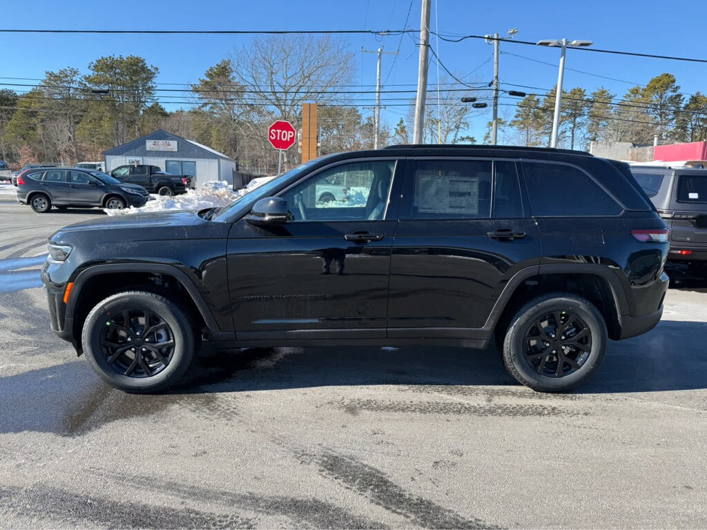 New 2026 Jeep Grand Cherokee ALTITUDE 4X4 Sport Utility