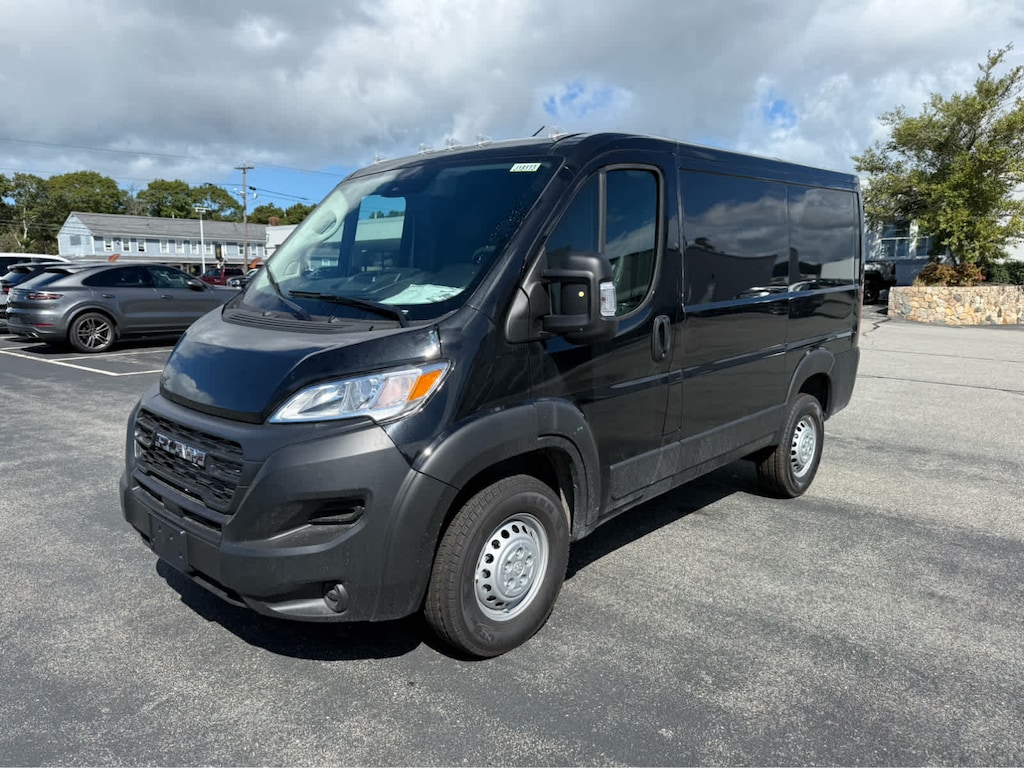 New 2025 Ram ProMaster PROMASTER 1500 TRADESMAN CARGO VAN LOW ROOF 118' W Cargo Van