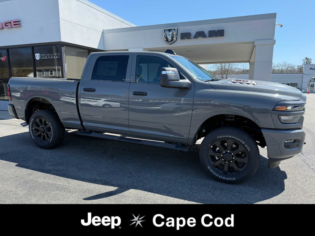 New 2026 Ram 2500 BLACK EXPRESS CREW CAB 4X4 6'4 BOX Pickup