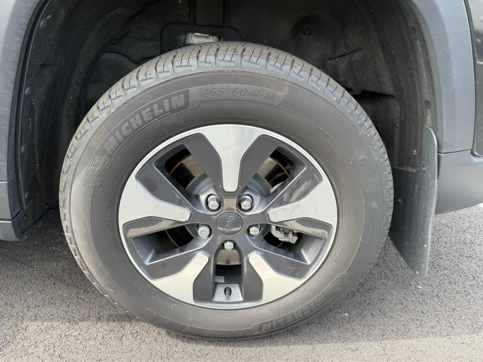 2024 Jeep Cherokee Limited 4xe photo 2