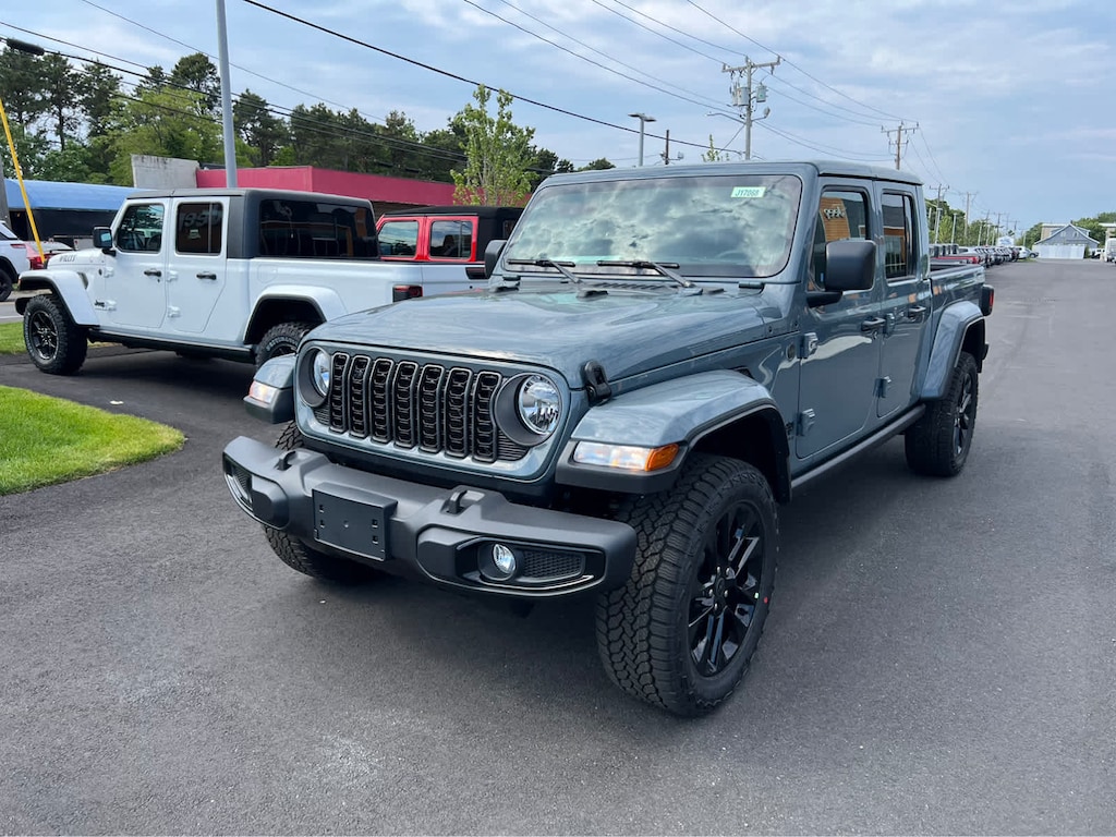 New 2024 Jeep Gladiator Sport S Sport Utility in Anvil Clear Coat For