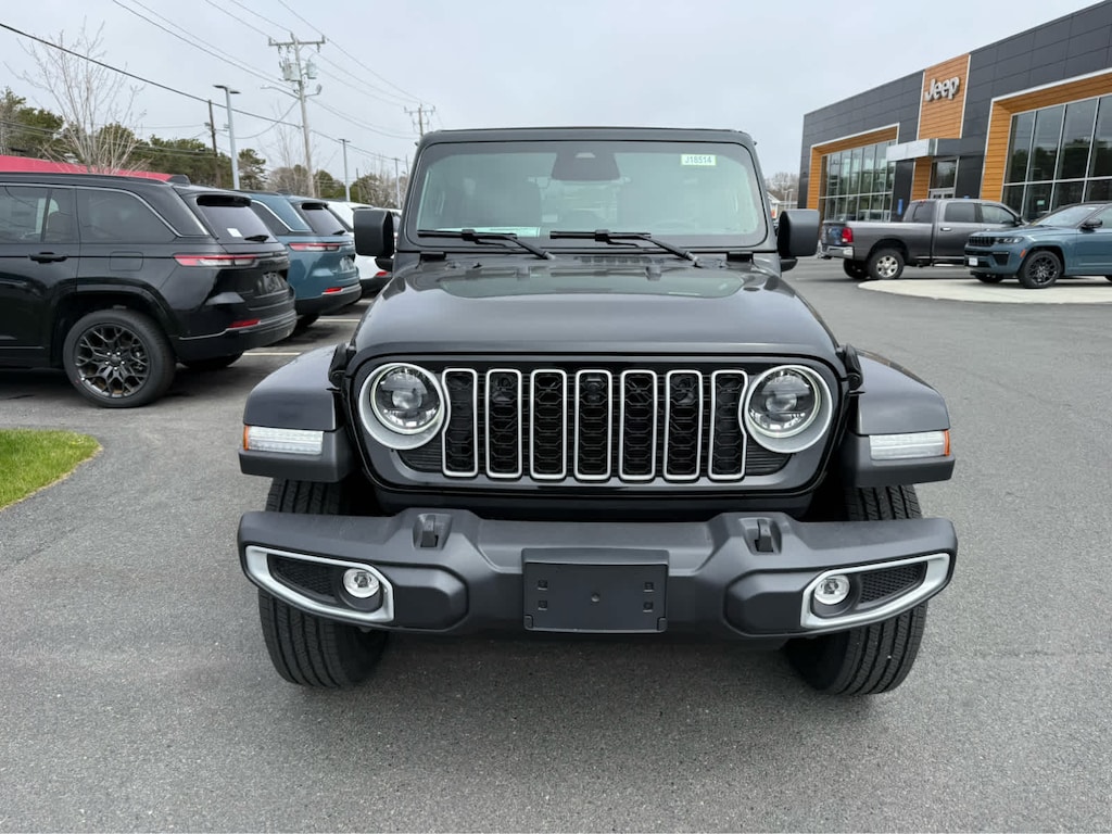 New 2026 Jeep Wrangler 4-DOOR SAHARA Sport Utility