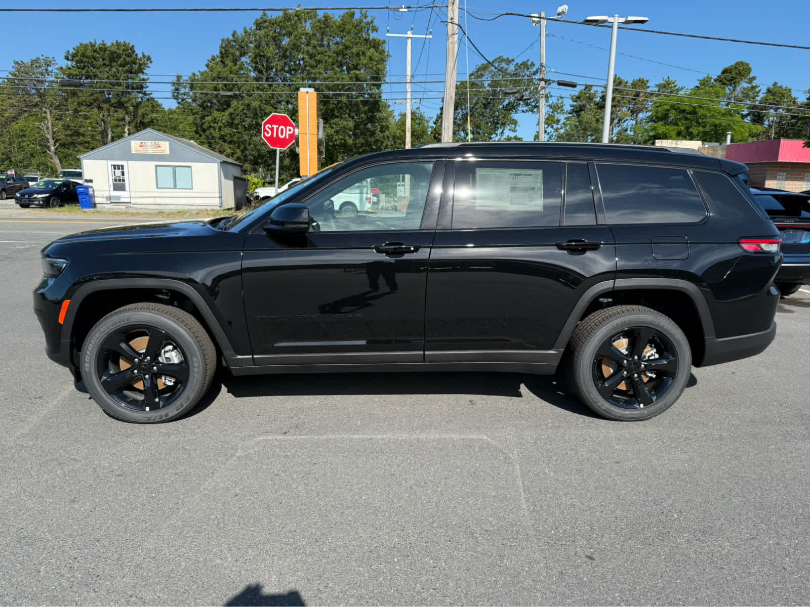2025 Jeep Grand Cherokee Altitude photo 4
