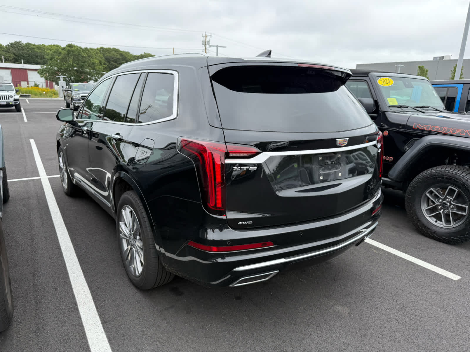 2023 Cadillac XT6 Premium Luxury photo 2