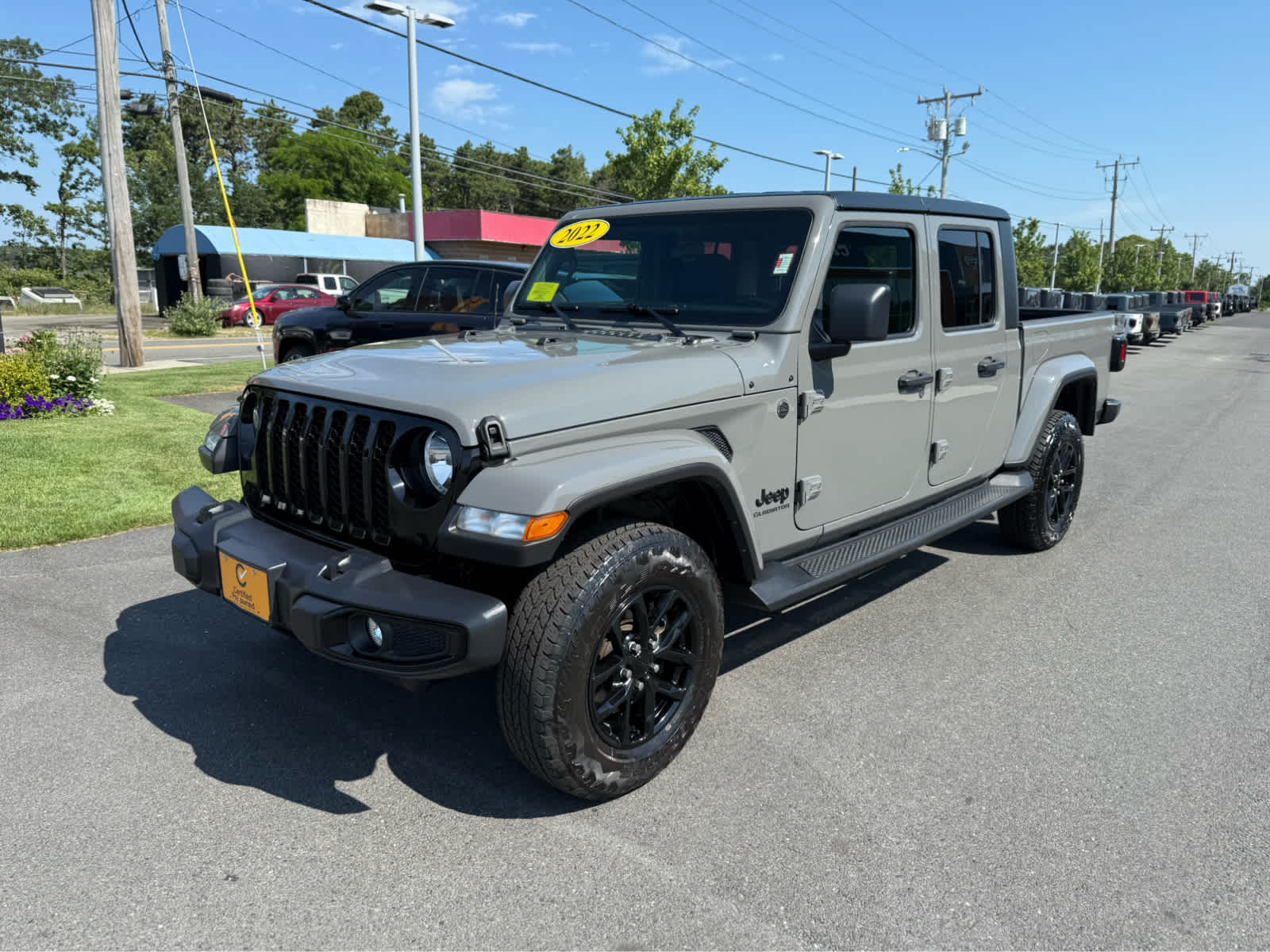 2022 Jeep Gladiator Altitude photo 2