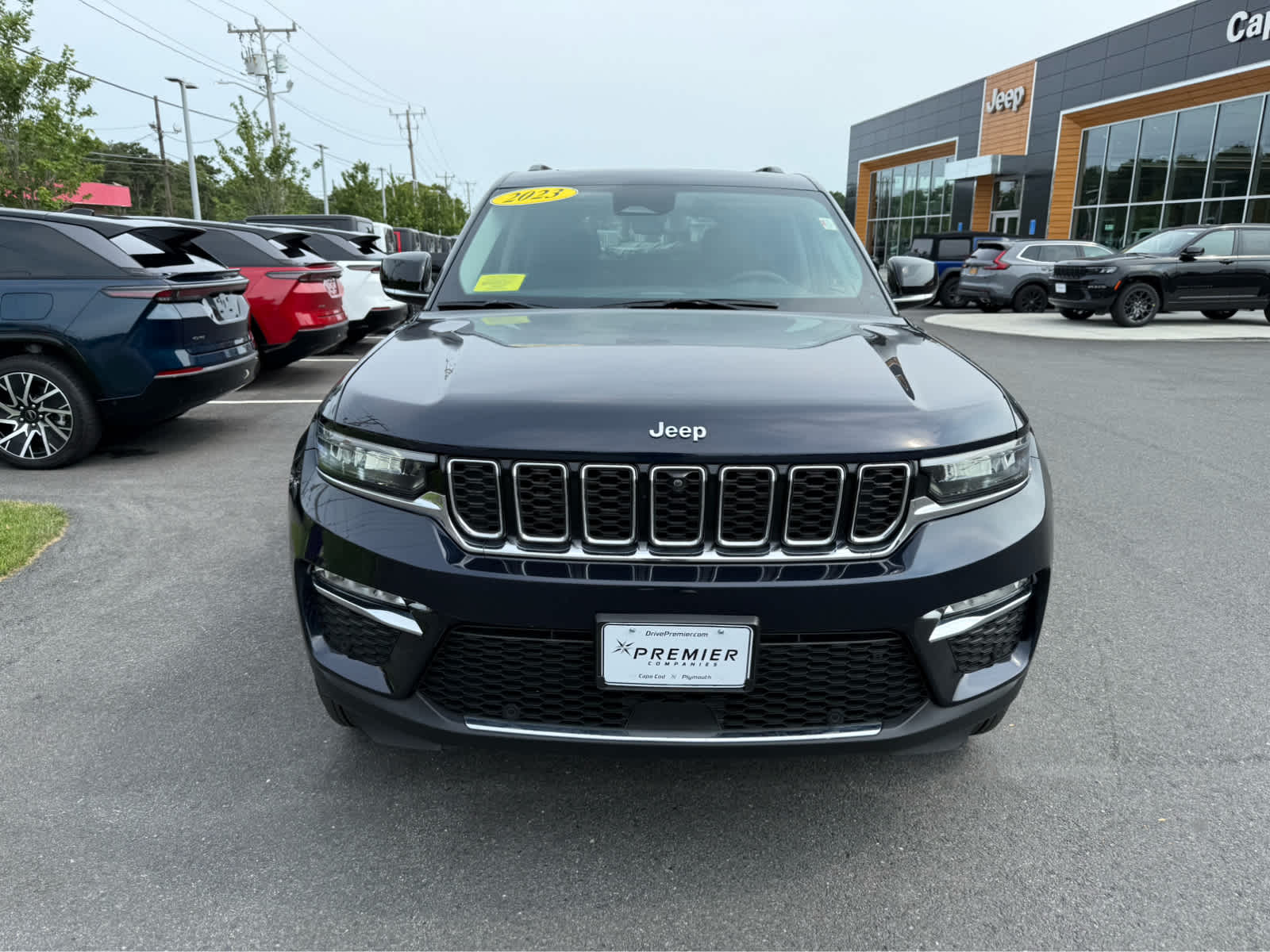 2023 Jeep Cherokee 4xe Base photo 2