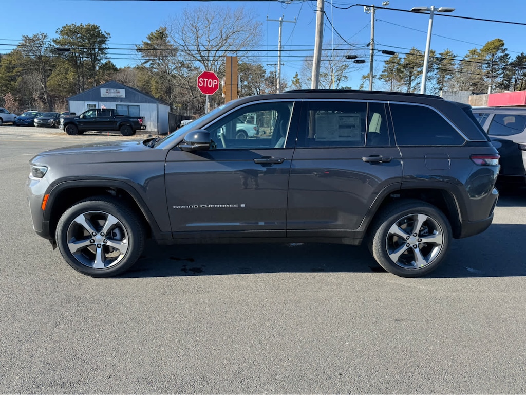 New 2026 Jeep Grand Cherokee LIMITED 4X4 Sport Utility
