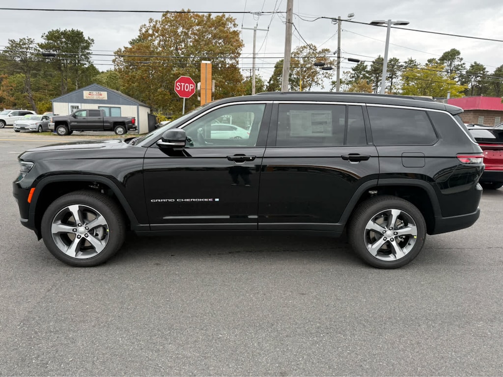 New 2025 Jeep Grand Cherokee L LIMITED 4X4 Sport Utility
