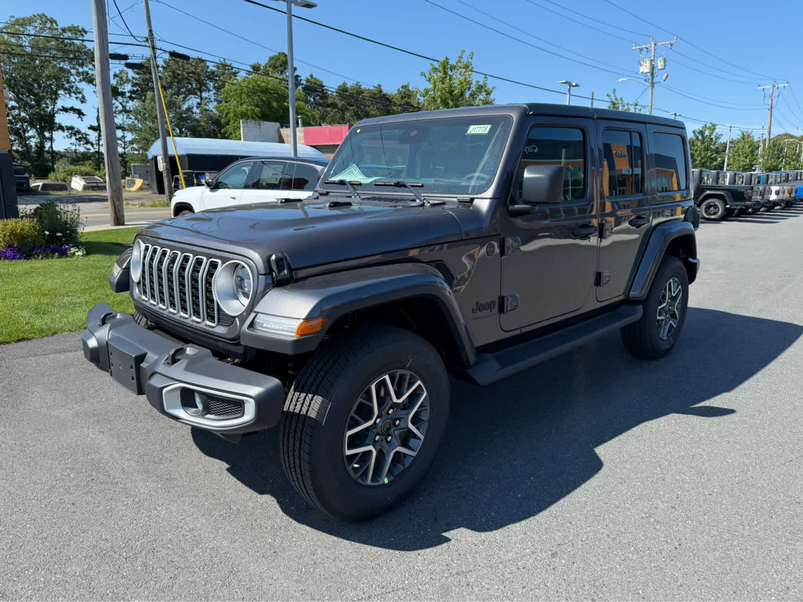 2025 Jeep Wrangler Sahara photo 3