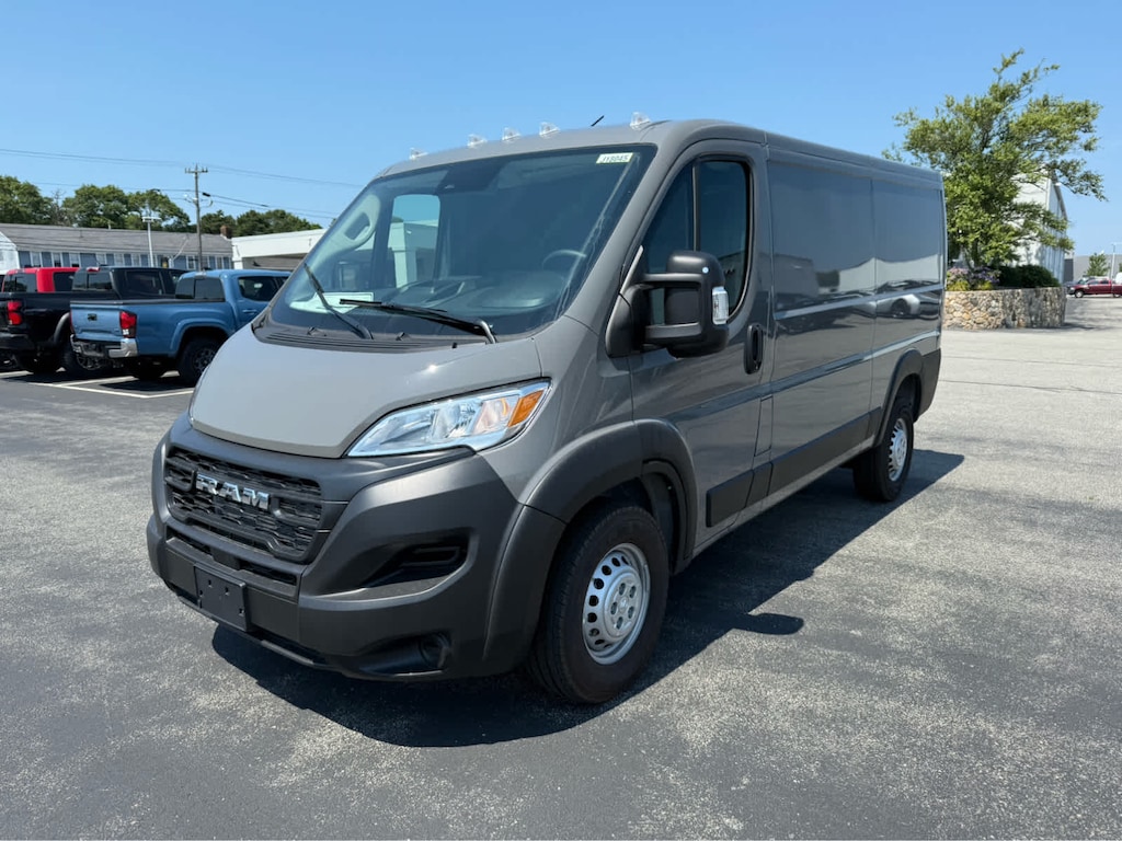 New 2025 Ram ProMaster PROMASTER 1500 TRADESMAN CARGO VAN LOW ROOF 136' W Cargo Van
