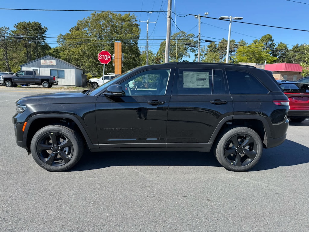 New 2025 Jeep Grand Cherokee ALTITUDE X 4X4 Sport Utility