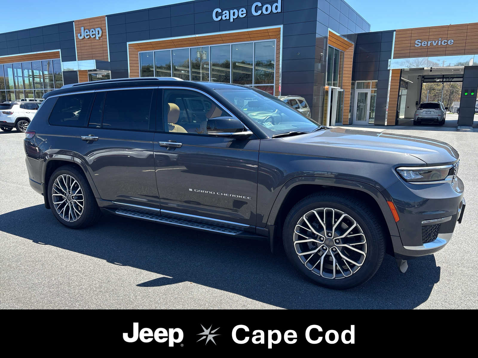 2023 Jeep Grand Cherokee L Summit Reserve 4x4's photo