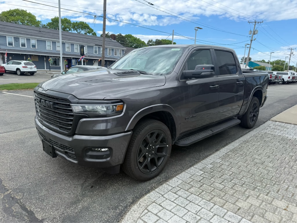 New 2026 Ram 1500 LARAMIE CREW CAB 4X4 5'7 BOX Pickup