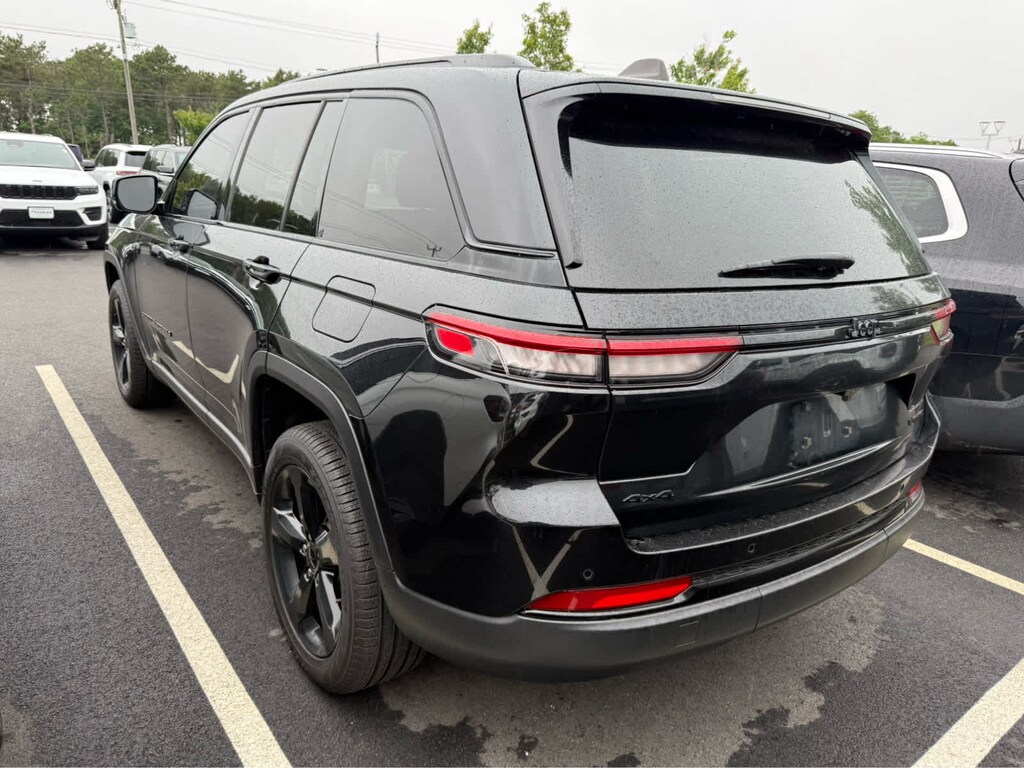 Used 2023 Jeep Grand Cherokee Limited SUV
