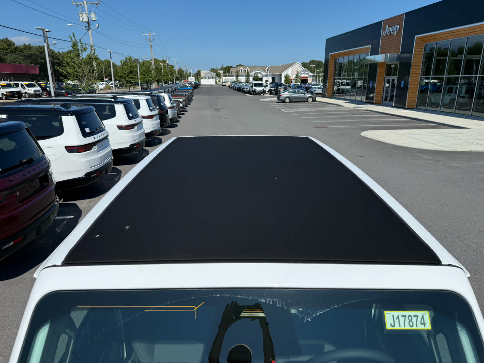 2025 Jeep Wrangler Willys photo 4