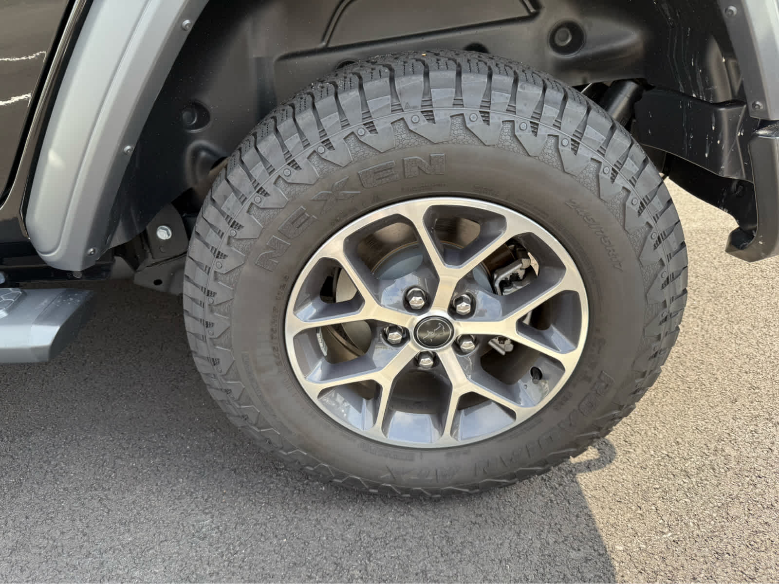 2025 Jeep Wrangler Sport S photo 3
