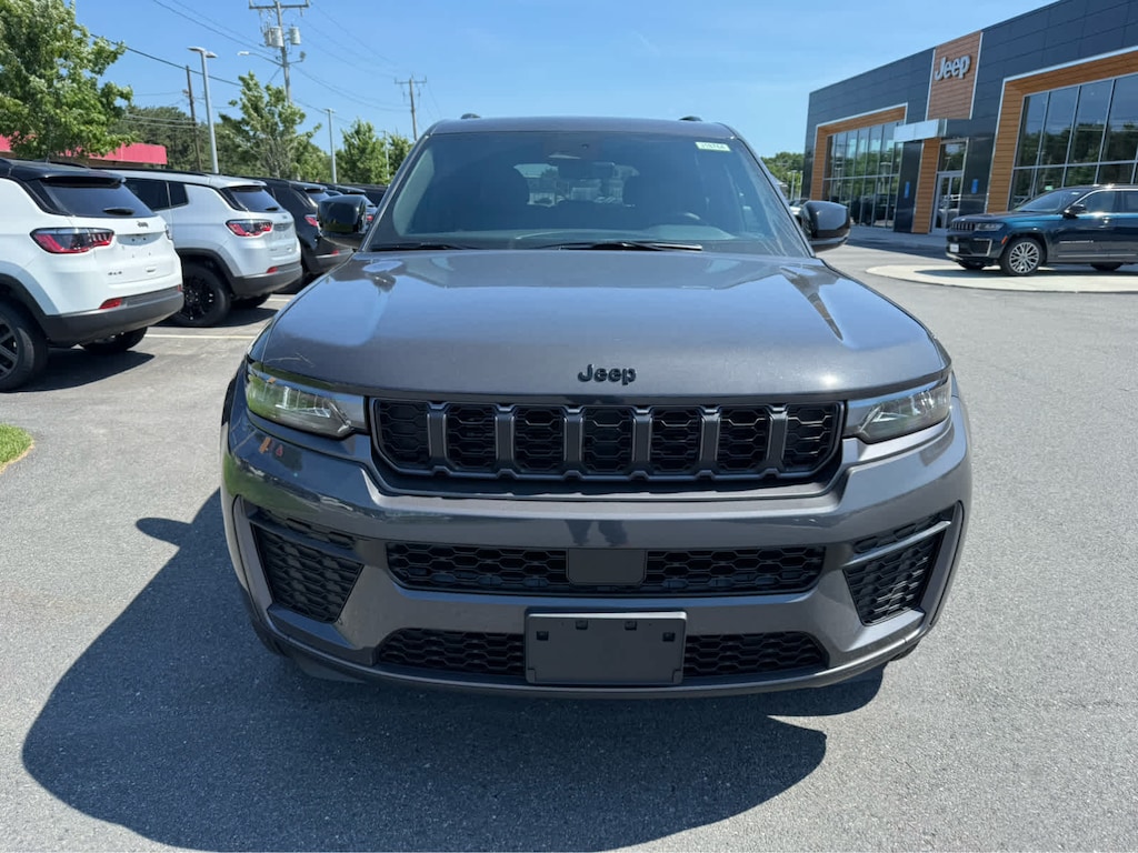 New 2026 Jeep Grand Cherokee LAREDO ALTITUDE 4X4 Sport Utility