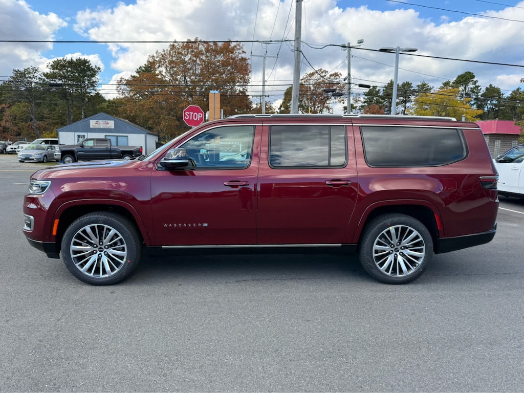 New 2025 Jeep Wagoneer L LIMITED 4X4 Sport Utility