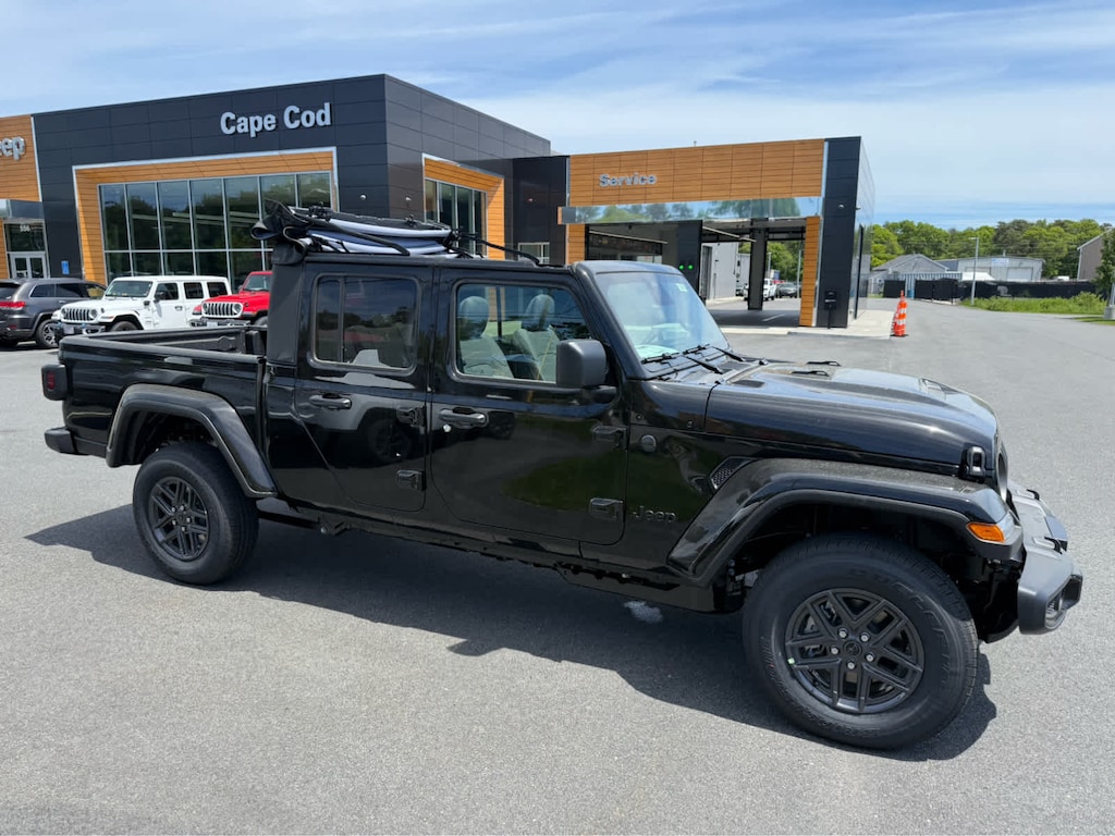 New 2026 Jeep Gladiator SPORT S 4X4 Pickup