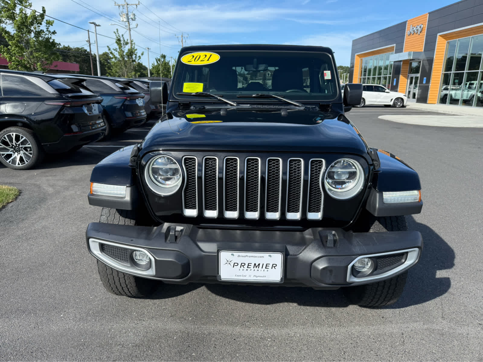 2021 Jeep Wrangler Unlimited Sahara photo 3