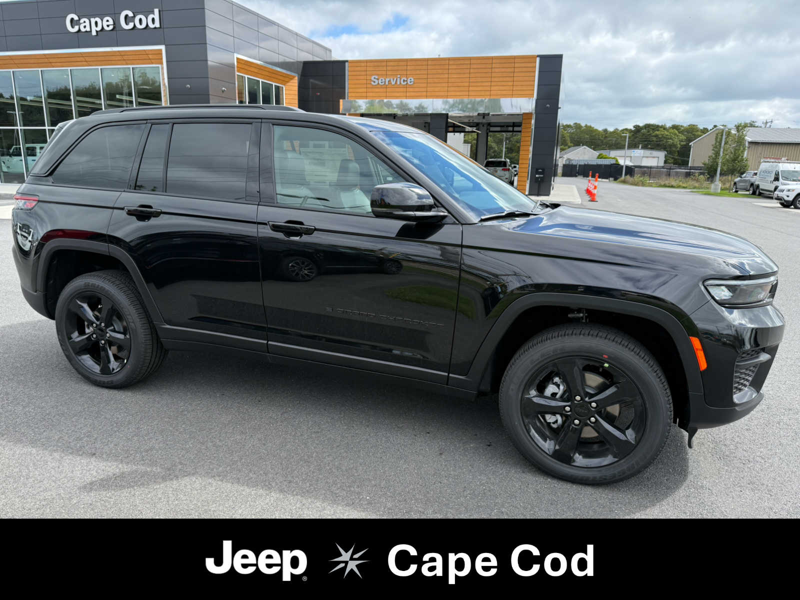 2025 Jeep Grand Cherokee Altitude's photo