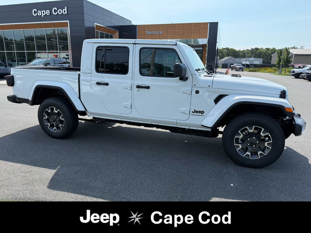 New 2026 Jeep Gladiator SAHARA 4X4 Pickup