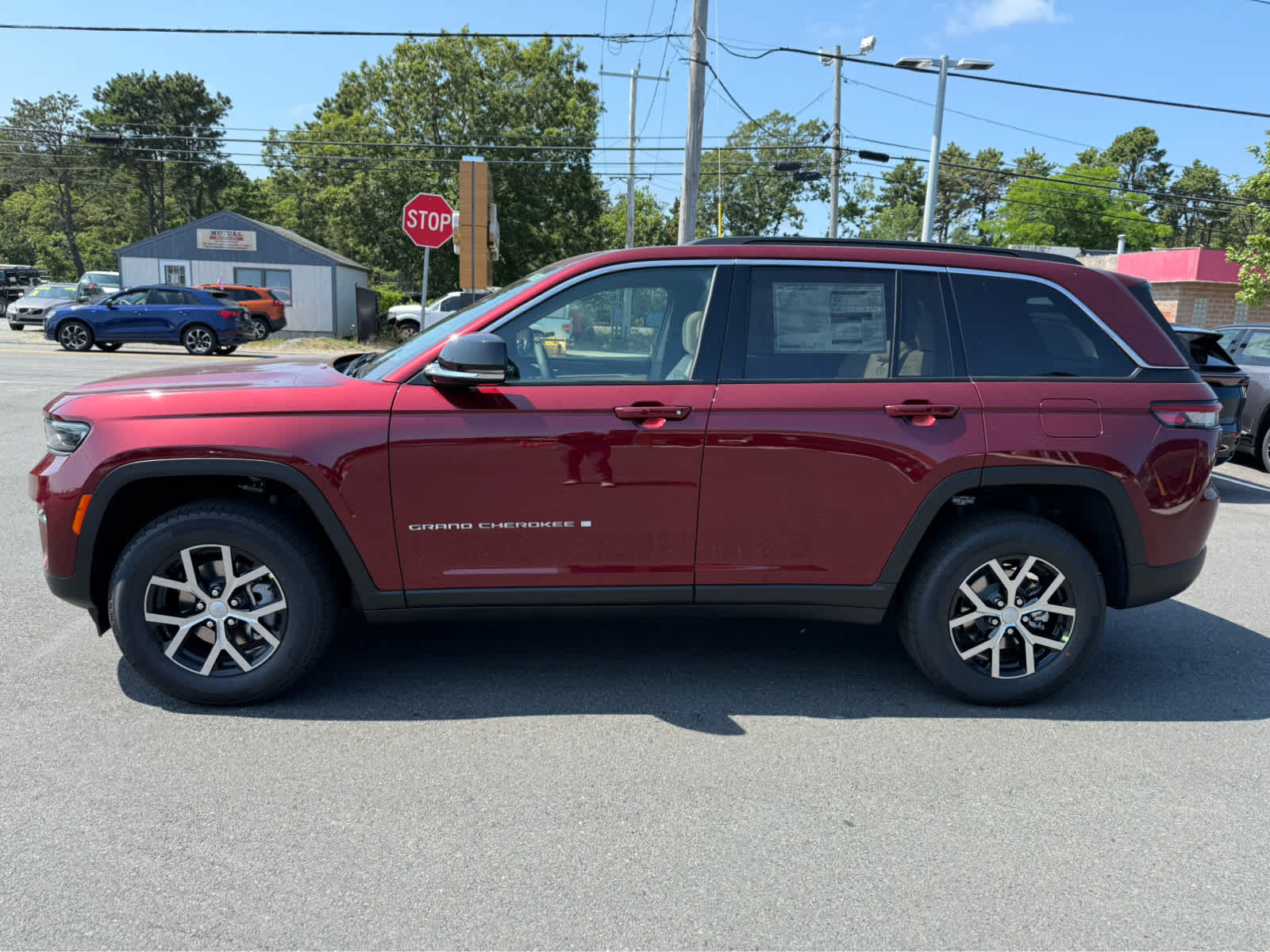 2025 Jeep Grand Cherokee Limited photo 4