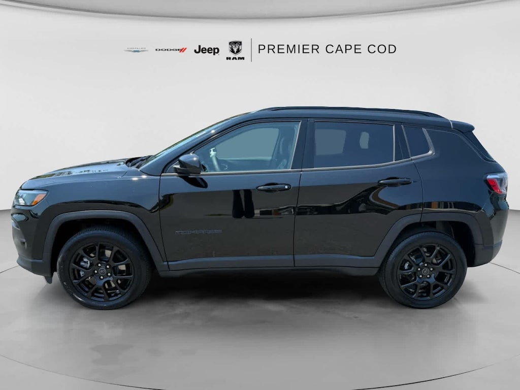 Used 2026 Jeep Compass Latitude SUV