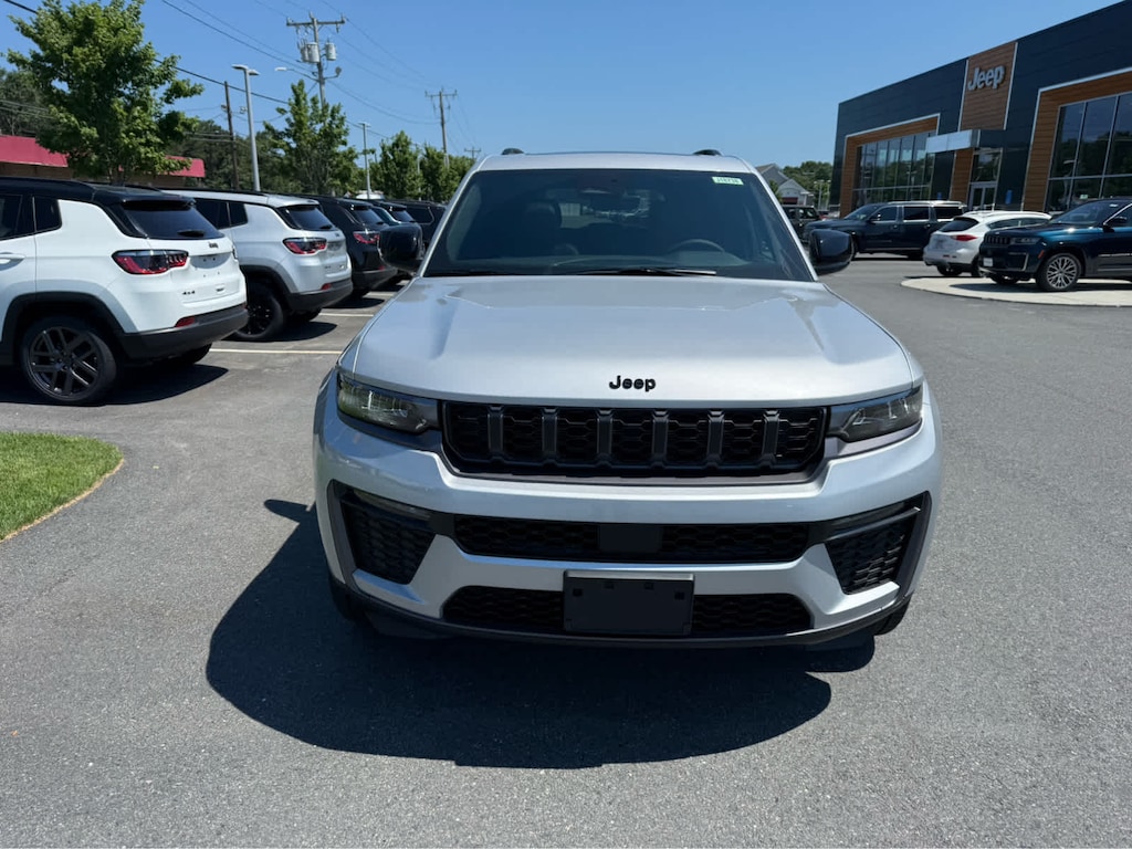 New 2026 Jeep Grand Cherokee LIMITED 4X4 Sport Utility