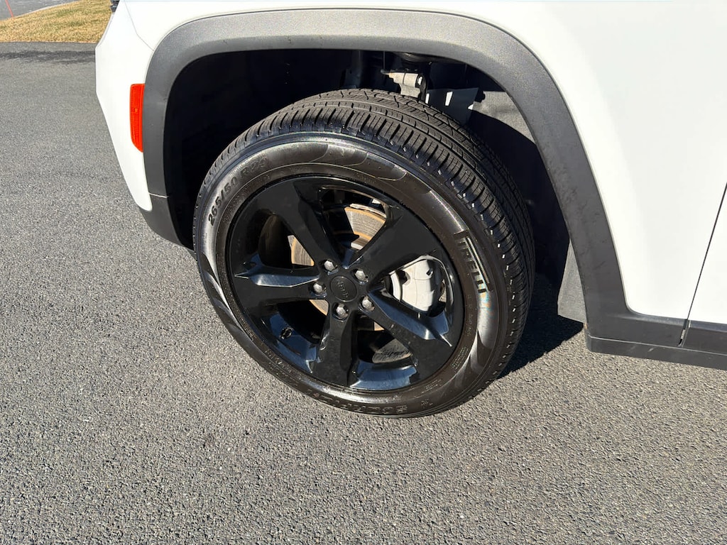 Used 2025 Jeep Grand Cherokee Limited SUV