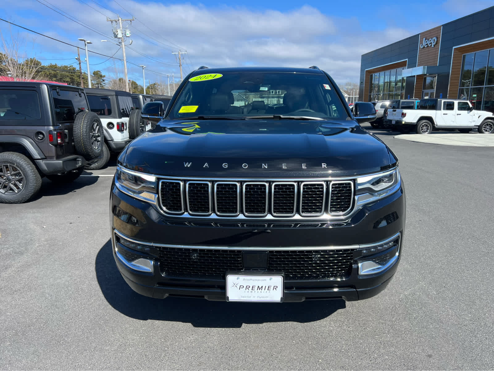 2024 Jeep Wagoneer photo 2