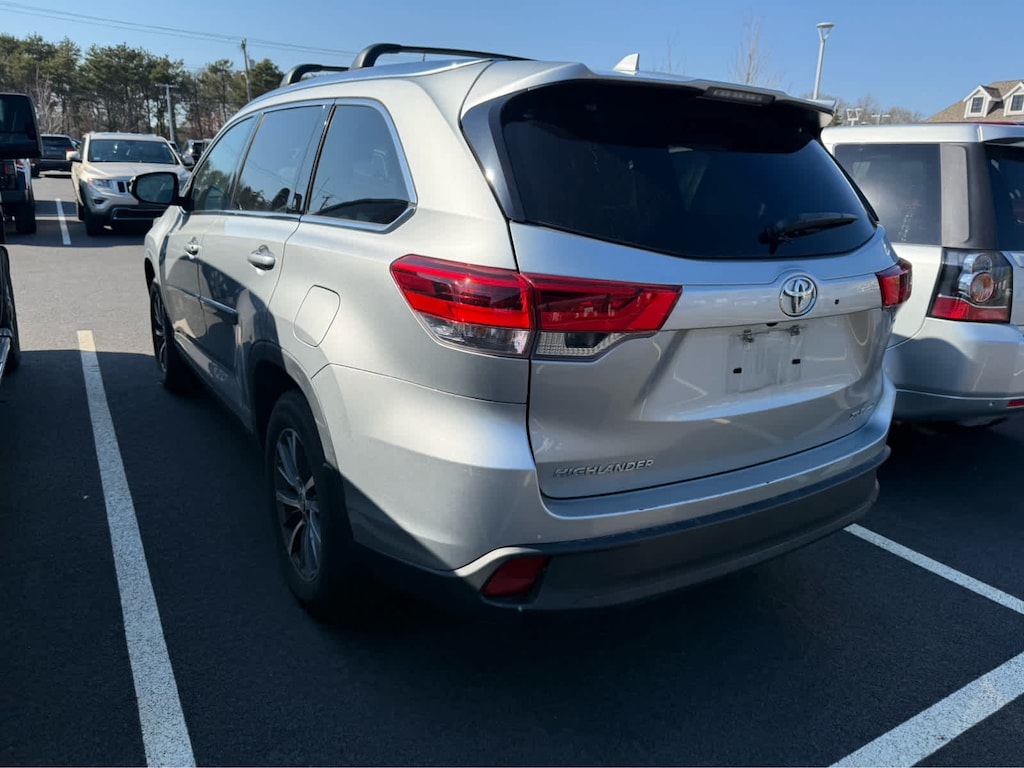 Used 2019 Toyota Highlander XLE SUV