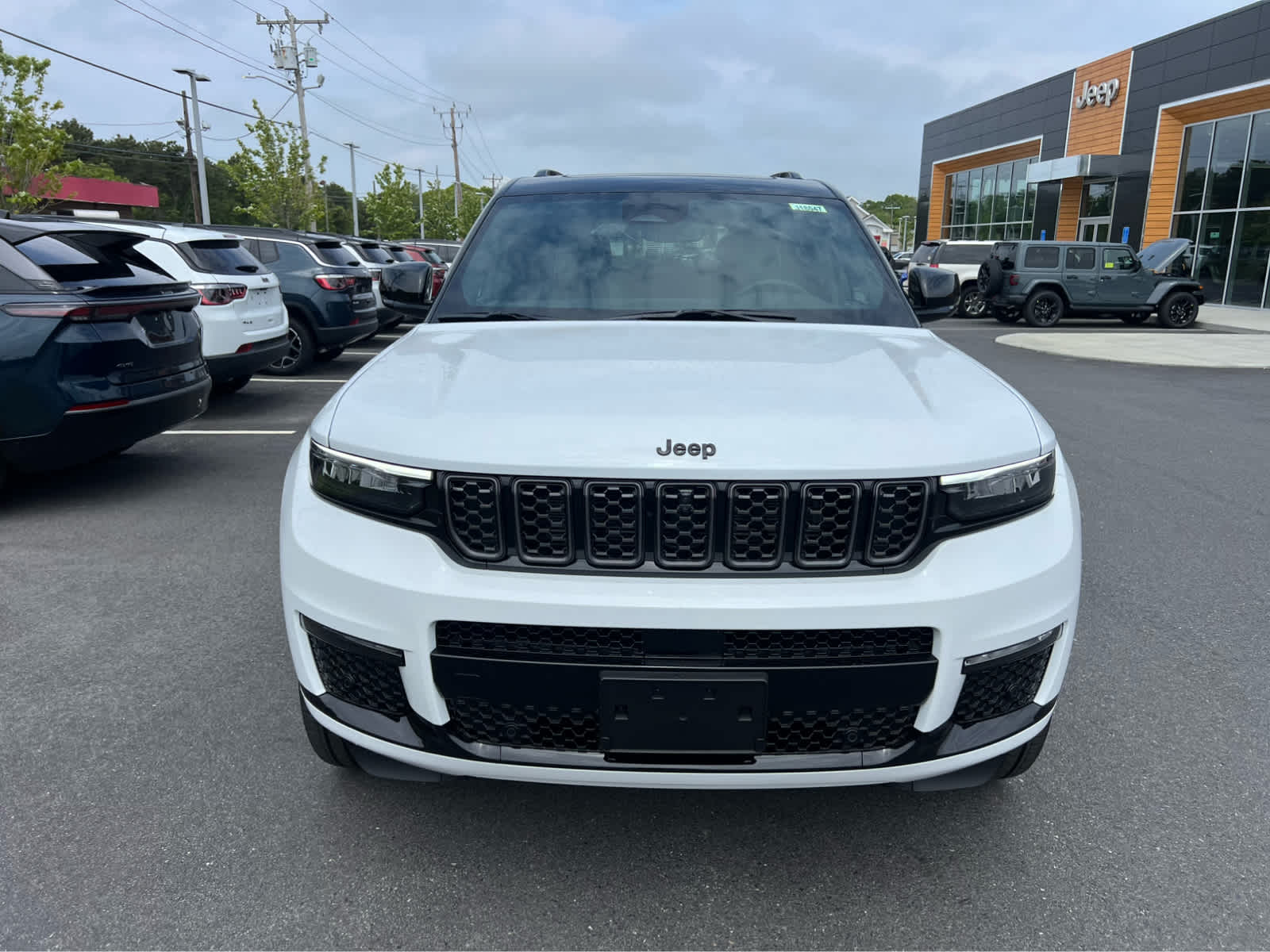2025 Jeep Grand Cherokee L Summit Reserve photo 2