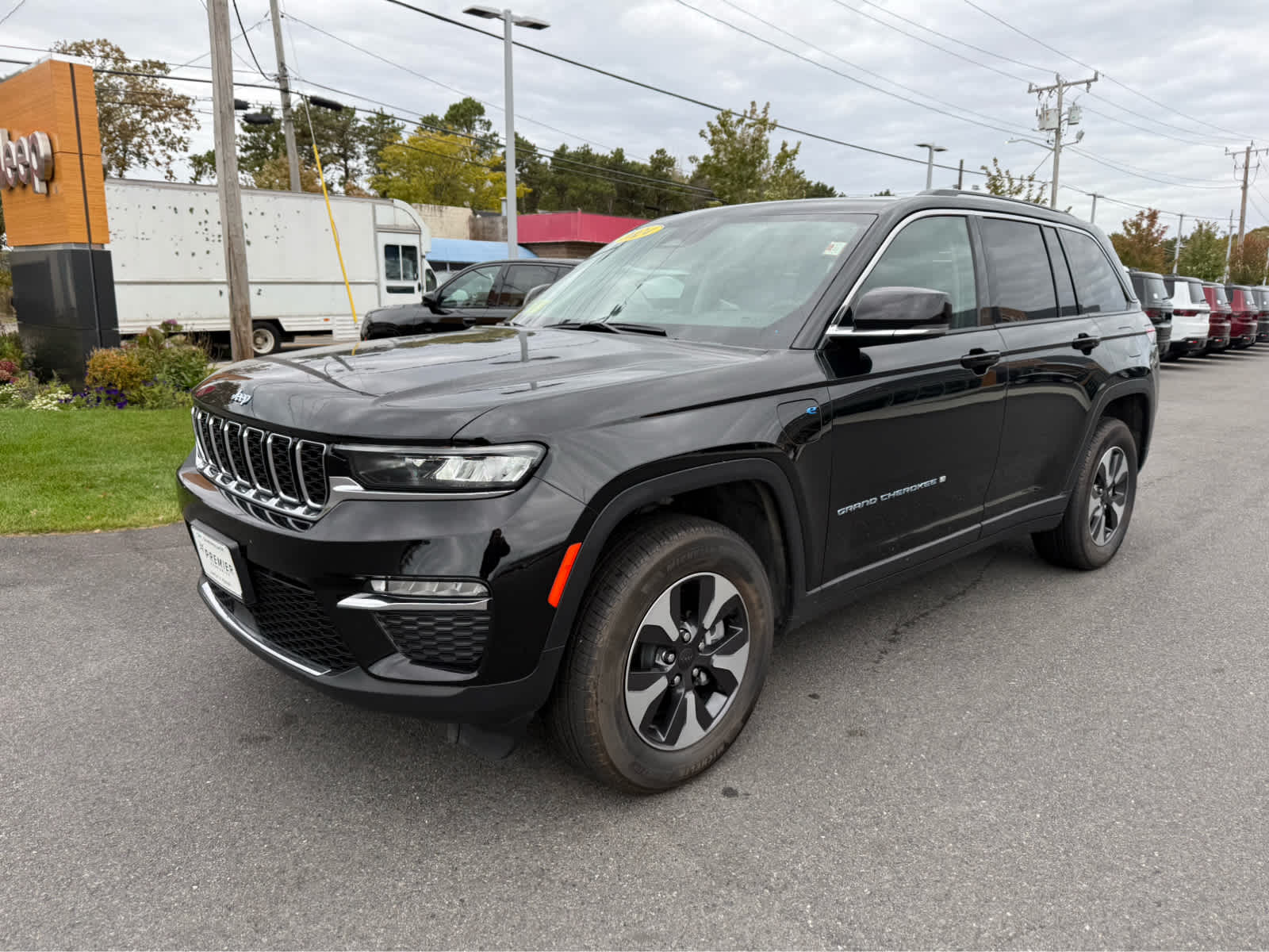 2024 Jeep Cherokee Limited 4xe photo 3